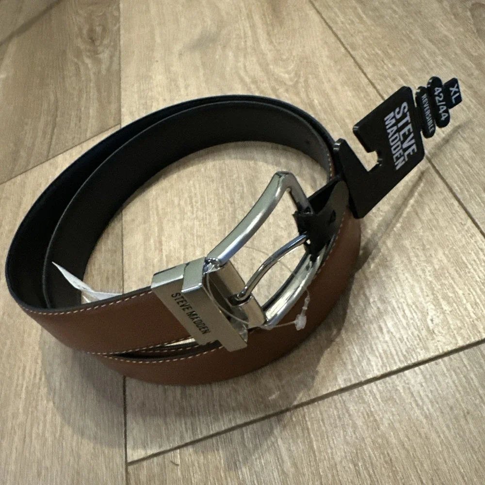 Steve Madden MEN'S Reversible BELT SIZE‎ (XL 42/44) Black/Brown Silver Buckle